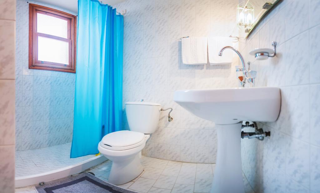 Yiannis Ηotel Foiníkion Exteriör bild