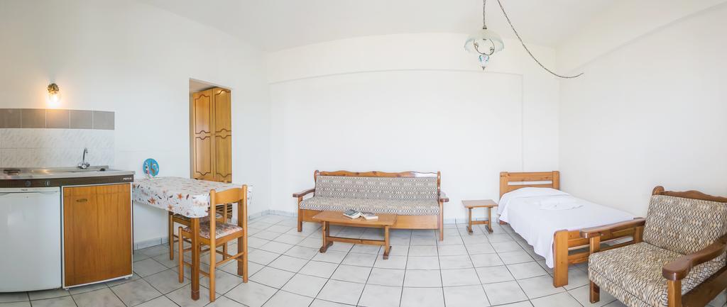 Yiannis Ηotel Foiníkion Exteriör bild