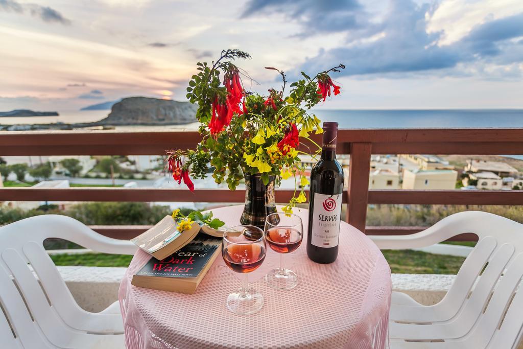 Yiannis Ηotel Foiníkion Exteriör bild